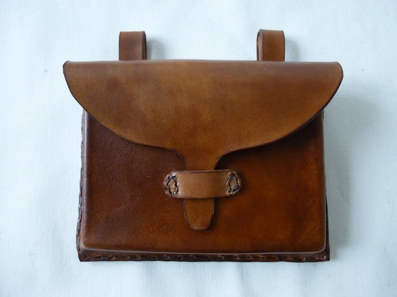 bolsa de couro feita à mão para cinto