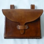 bolsa de couro feita à mão para cinto
